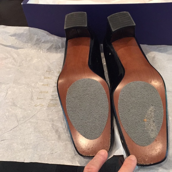 Stuart Weitzman - Picture 5 of 5